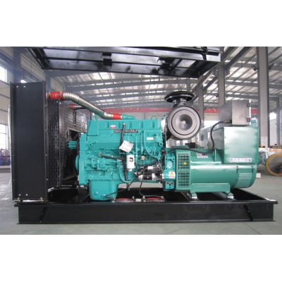 200kw重慶康明斯柴油發(fā)電機(jī)組-重慶康明斯6缸柴油機(jī)MTA11-G2柴油發(fā)電機(jī)組,缸徑/行程：125/147mm,柴油發(fā)電機(jī)組水冷發(fā)動機(jī)功率246KW,柴油發(fā)電機(jī)組配套馬拉松斯坦福發(fā)電機(jī)。廠價直銷歡迎選購：13773399855。