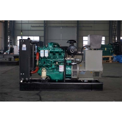 80kw玉柴柴油發(fā)電機組-玉柴4缸柴油機YC4D140-D31柴油發(fā)電機組,缸徑/行程：108/115mm,柴油發(fā)電機組水冷發(fā)動機功率105KW,柴油發(fā)電機組配套馬拉松斯坦福發(fā)電機。廠價直銷歡迎選購：13773399855。